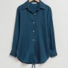 Toj & Other Stories | Loose-Fit Back-Tie Detail Shirt Morkebla