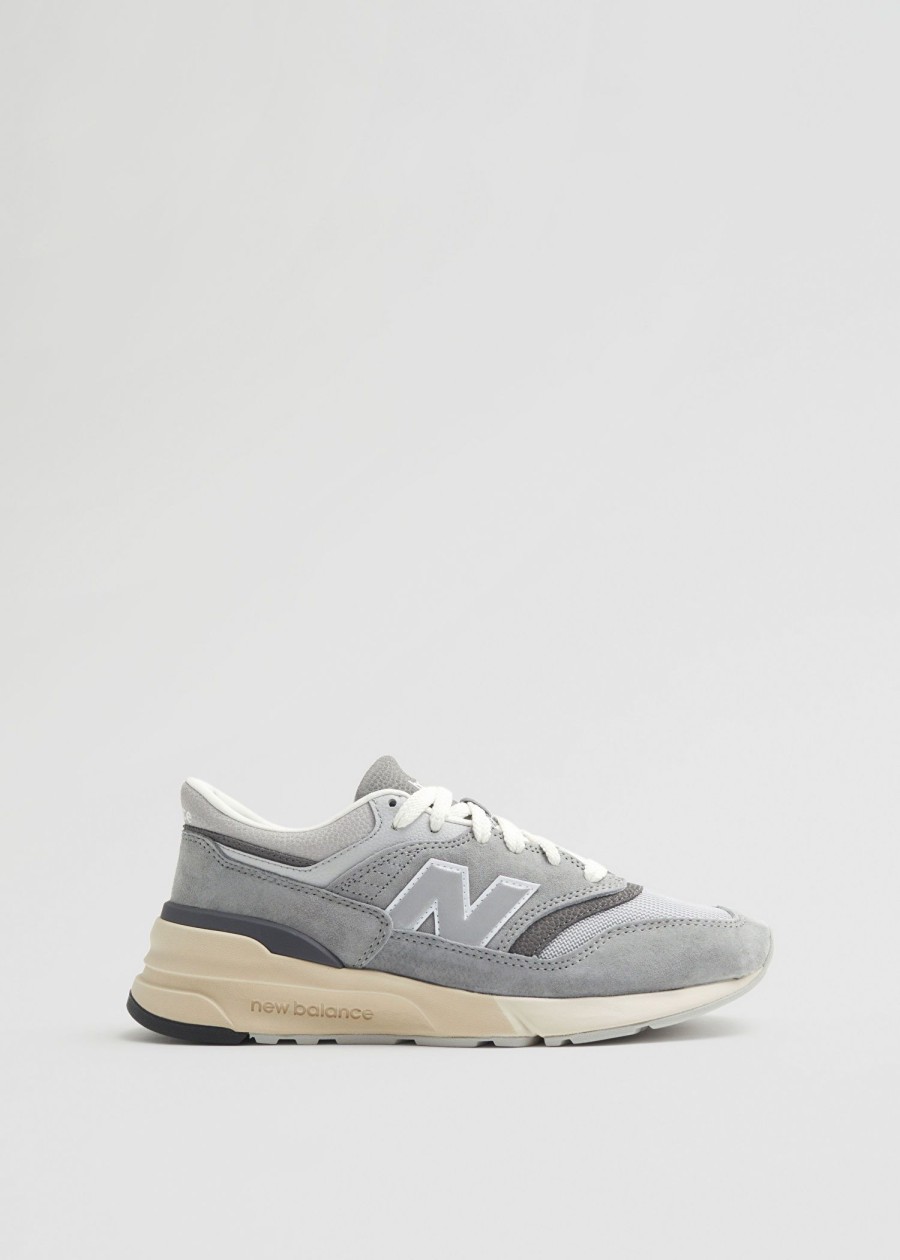 Sko & Other Stories | New Balance 997R Sneakers Gra