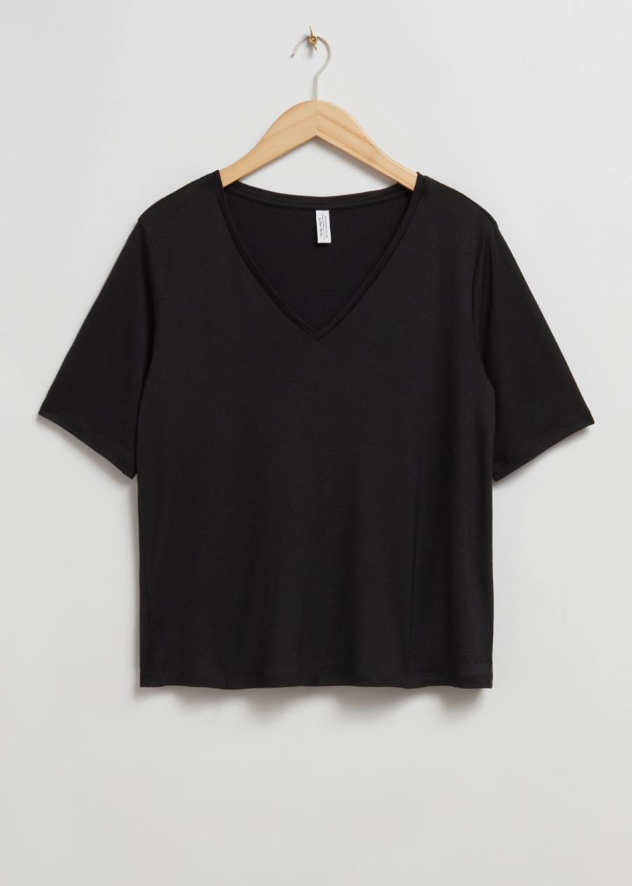 Toj & Other Stories | Crossover T-Shirt Med V-Hals Sort