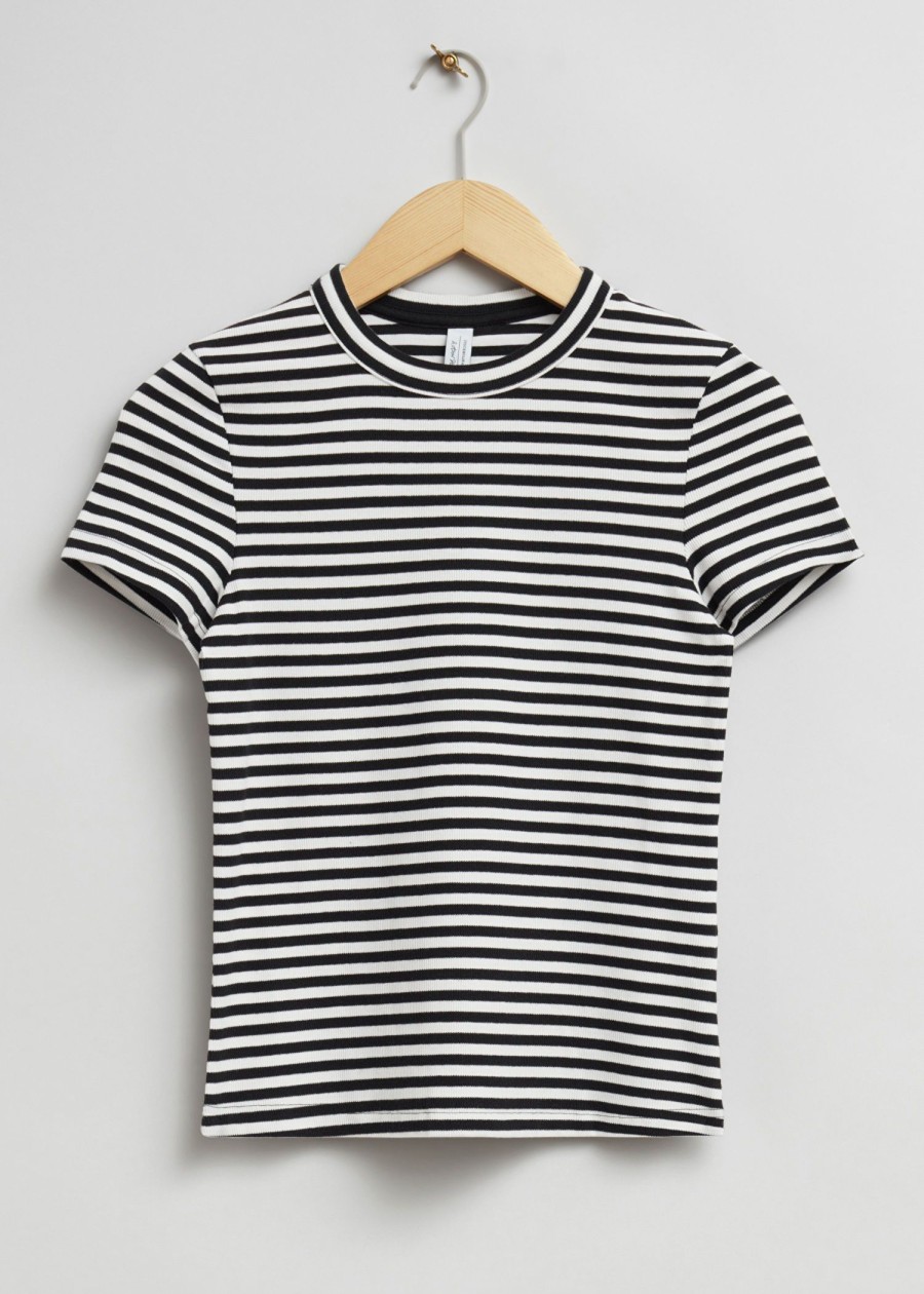 Toj & Other Stories | Ribbet Cropped T-Shirt Sort/Hvid Stribet